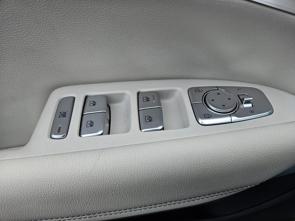 2025 Genesis G70 2.5T AWD