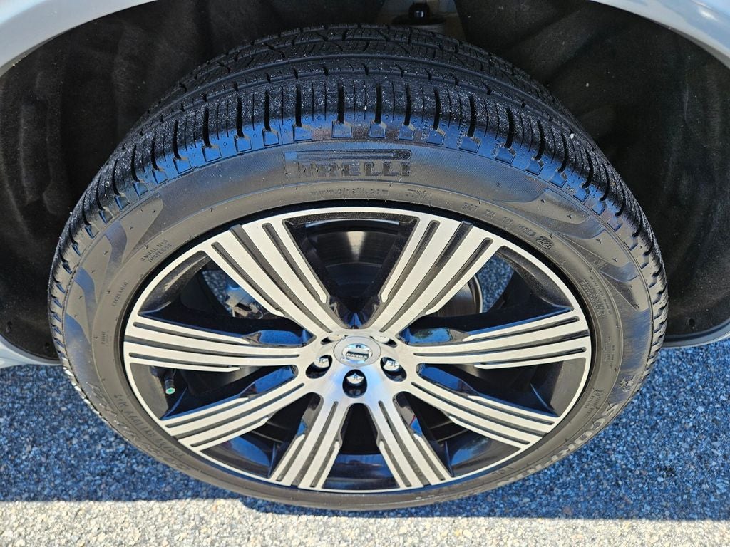 2024 Volvo XC90 B6 Plus Bright Theme 7-Seater